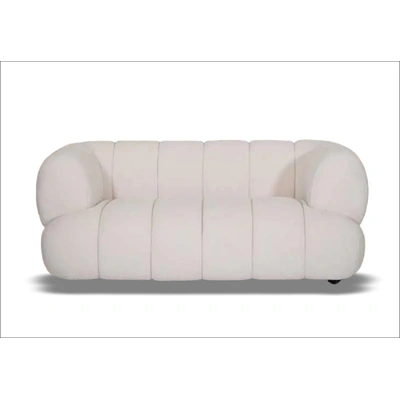 Title: Luxurious Sofa – Comfort and Style Combine