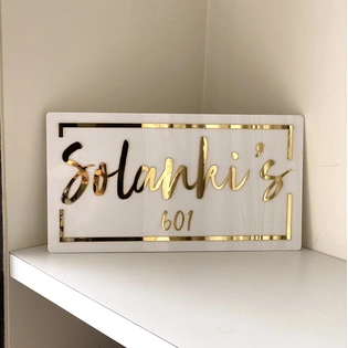 Classic white and golden - Nameplate