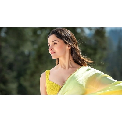 Alia Bhatt Yellow Georgette Fabric Saree