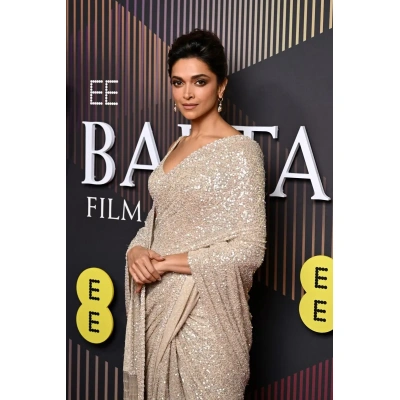 Deepika Padukone Georgette Saree - Exquisite Ethnic Attire for Special Occasions