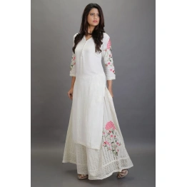 Ivory Hakoba Kurta & Pant Set - Elegant Ensemble for Modern Sophistication