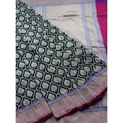 Leaf Black Banarasi Handloom Saree (Cutwork/Phekua)