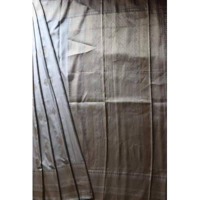 Grey Leaf Ektara Banarasi Handloom Saree (Kadhua)