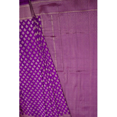 Magenta Traditional Booti Banarasi Handloom Saree