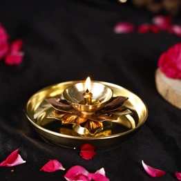 BulkySanta Brass Plate with Diya || Brass Lotus Diya Small || Brass Plate 4 inches (Without Gift Box)