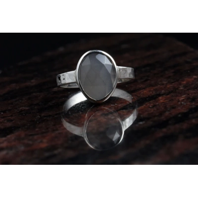 Grey Moonstone Studded Hammered Textured 925 Sterling Silver Ring Classy Collection, Rose Cut Stone Ring Semi Precious Gemstone Ring