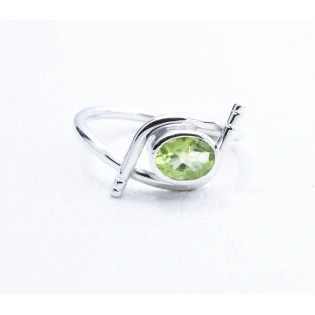 Peridot Studded Hand Carved 925 Sterling Silver Ring Faceted Oval Gemstone Organic Designer Ring Mothers' Day Gift For Her