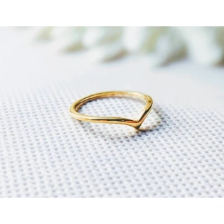 10K Solid Gold Chervron V Shape Ring Handmade Plain Stacking Ring Modernist Dainty Ring Minimalist Geometric pointy Ring Statement Ring