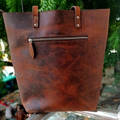 LEATHER TOTE BAG