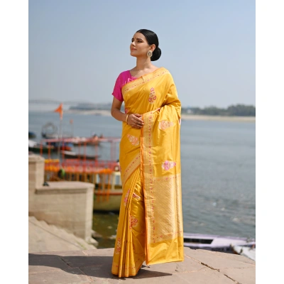 Yellow Pure Katan Kadhiyal Bellbooti Banaras Handloom Saree