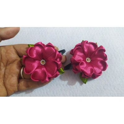 Pretty looking heart shaped ribbon flowers hair clips