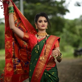 YNF Soft Silk Golden Jari Paithani Saree with Peacock Pallu & Jaquard Border Blouse Piece