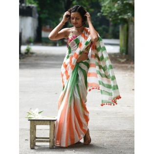 Linen Printed Saree with Tassel Detailing and Matching Blouse