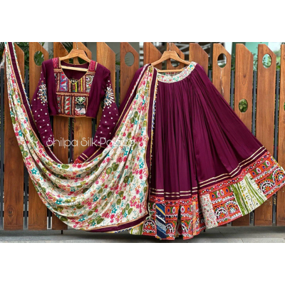 YNF Muslin Cotton Lehenga Set with Real Mirror Work - Complete Ensemble