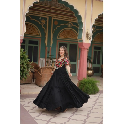 Elegant Black Reyon Gown: Intricate Kutchi Gamthi Kodi Work, L Size, 54 Inch Length, 10 Meter Flair