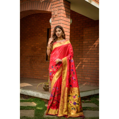 Paithani Pure Silk Handloom Saree with Gold Jari - Luxurious Elegance!