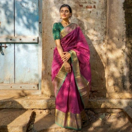 YNF Banarasi Silk Saree: Intricate Weaving, Brocade & Gold Zari Work