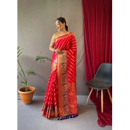 Pure Silk Zigzag Weave Saree with Rich Pallu and Brocade Blouse