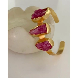 Gold Polish Bracelet Embedded With Semi-Precious Stone