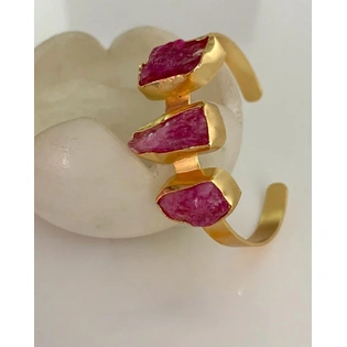 Gold Polish Bracelet Embedded With Semi-Precious Stone