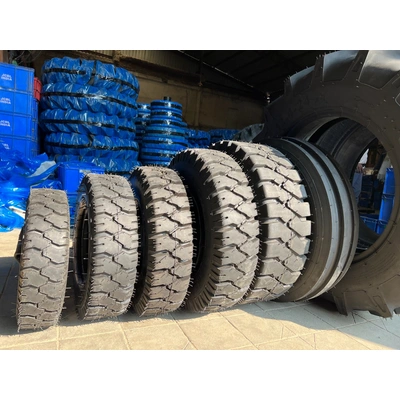 FORKLIFT TYRES