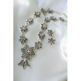 Gonasika Silver Linings Periwinkle Silver Filigree Necklace Set