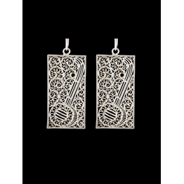 Gonasika Veena earrings