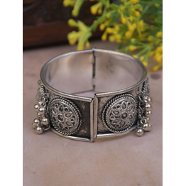 Gonasika Antique Ghungroo Oxidised Silver Bracelet for Fashion-Forward Women