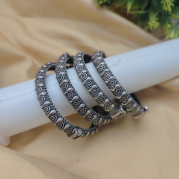 Gonasika YAMI Silver Lookalike Screw Openable Bangles