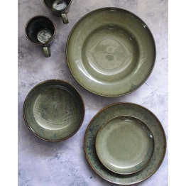 Plate and cup set